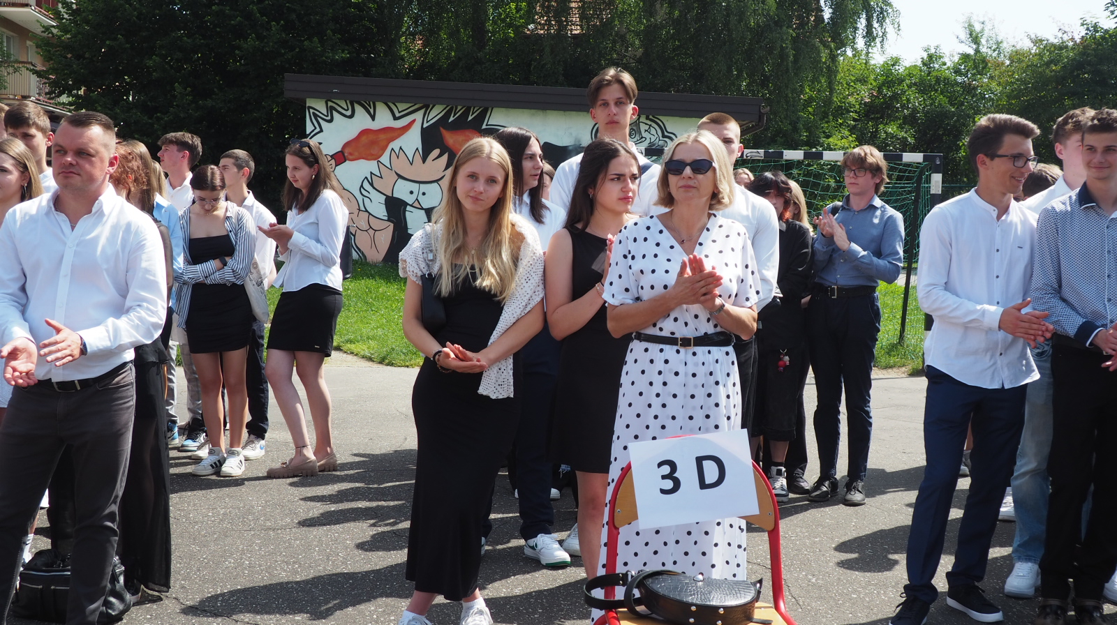 Zdjęcie Zakończenie roku 2024 (19)eae437e6-05fc-4403-8763-4d496d596aef.JPG w galerii Uroczystość zakończenia roku szkolnego 2023/2024